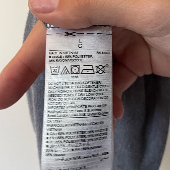 GREY LONG SLEEVE SHIRT WITH BACK-CUTOUT FROM GAP FIT - Picture 6 of 6